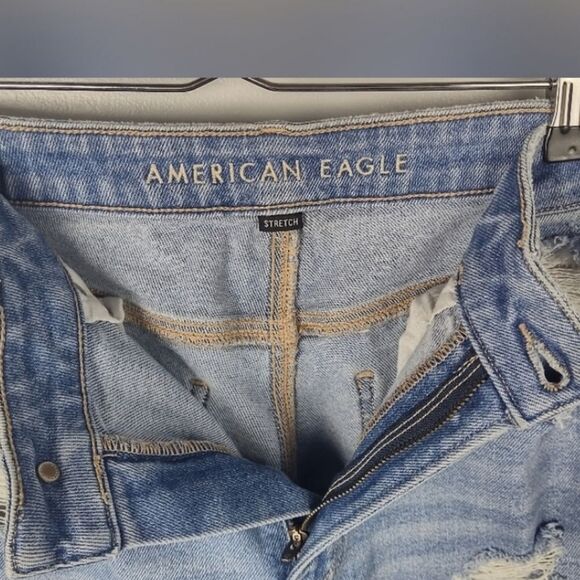 American Eagle Mom Straight Jean Size 10 Stretch Distressed - Picture 3 of 5